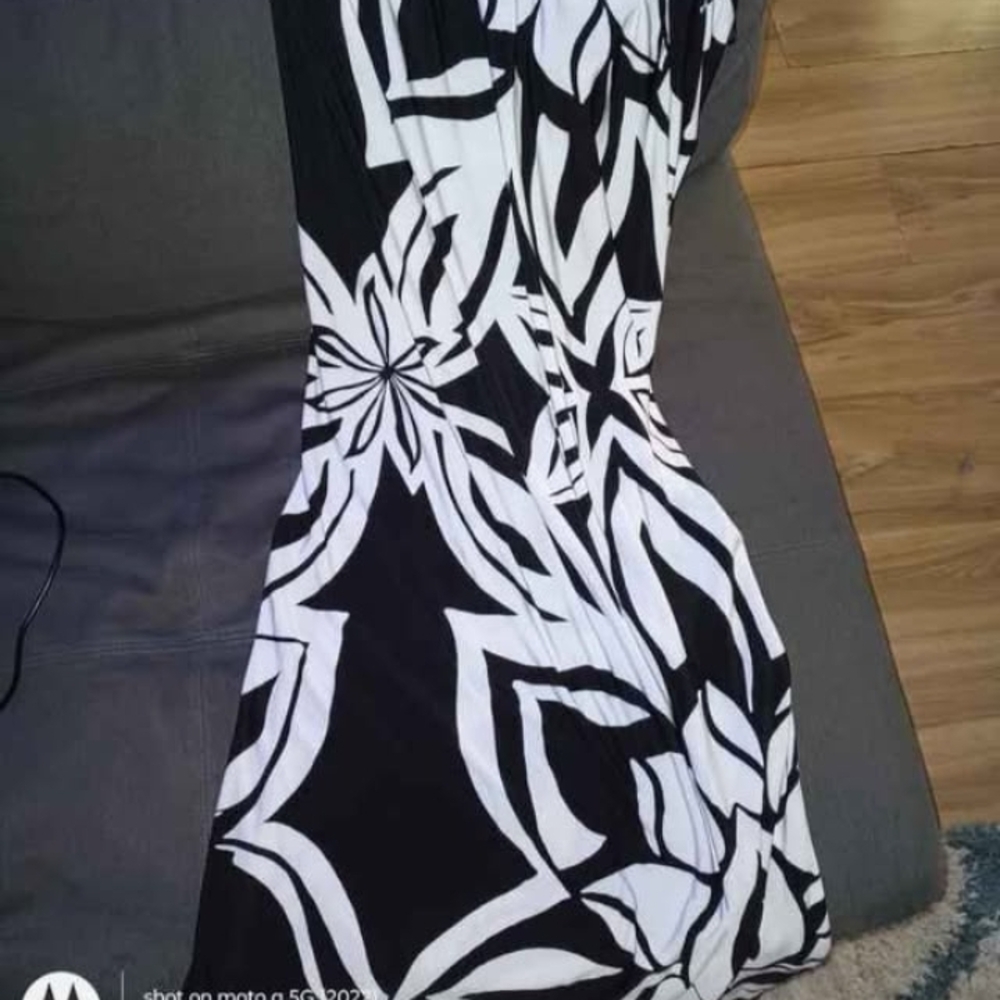 Bisou Bisou Black and White Maxi Dress